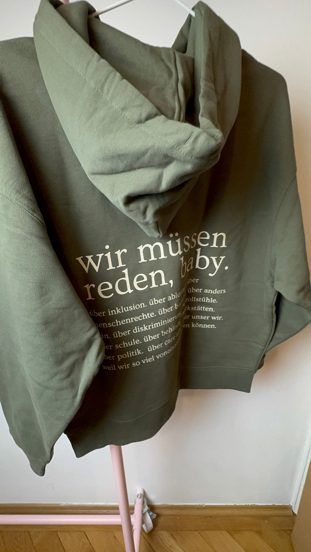 Hoodie khaki "wir müssen reden, baby"